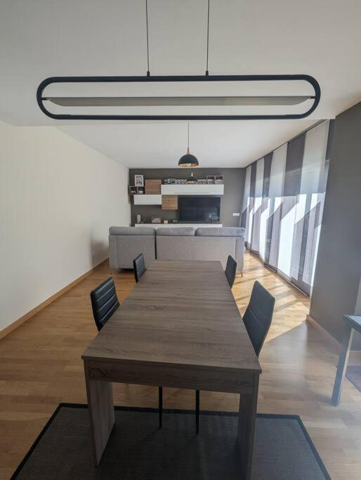 Piso Completo Y Moderno, Burgos Apartamento Exterior foto